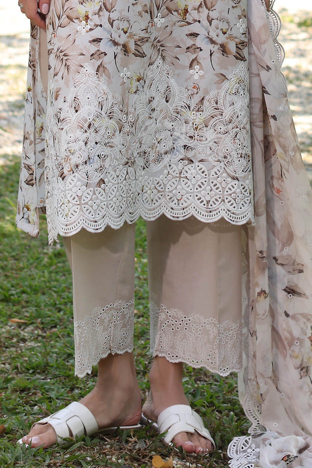 Gul Ahmed · The Joy of Summer – 3 Piece Embroidered Printed Lawn Suit with Embroidered Printed Chiffon Dupatta PR-52001 - Image 4