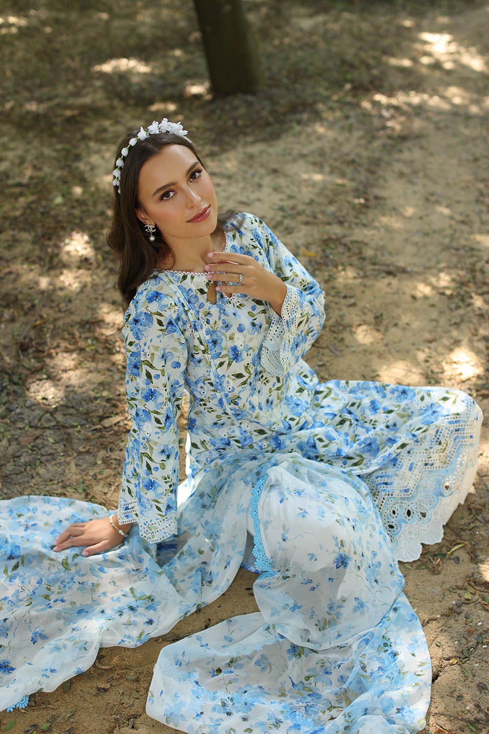 Gul Ahmed · The Joy of Summer – 3 Piece Embroidered Printed Lawn Suit with Printed Chiffon Dupatta PR-52010 - Image 2