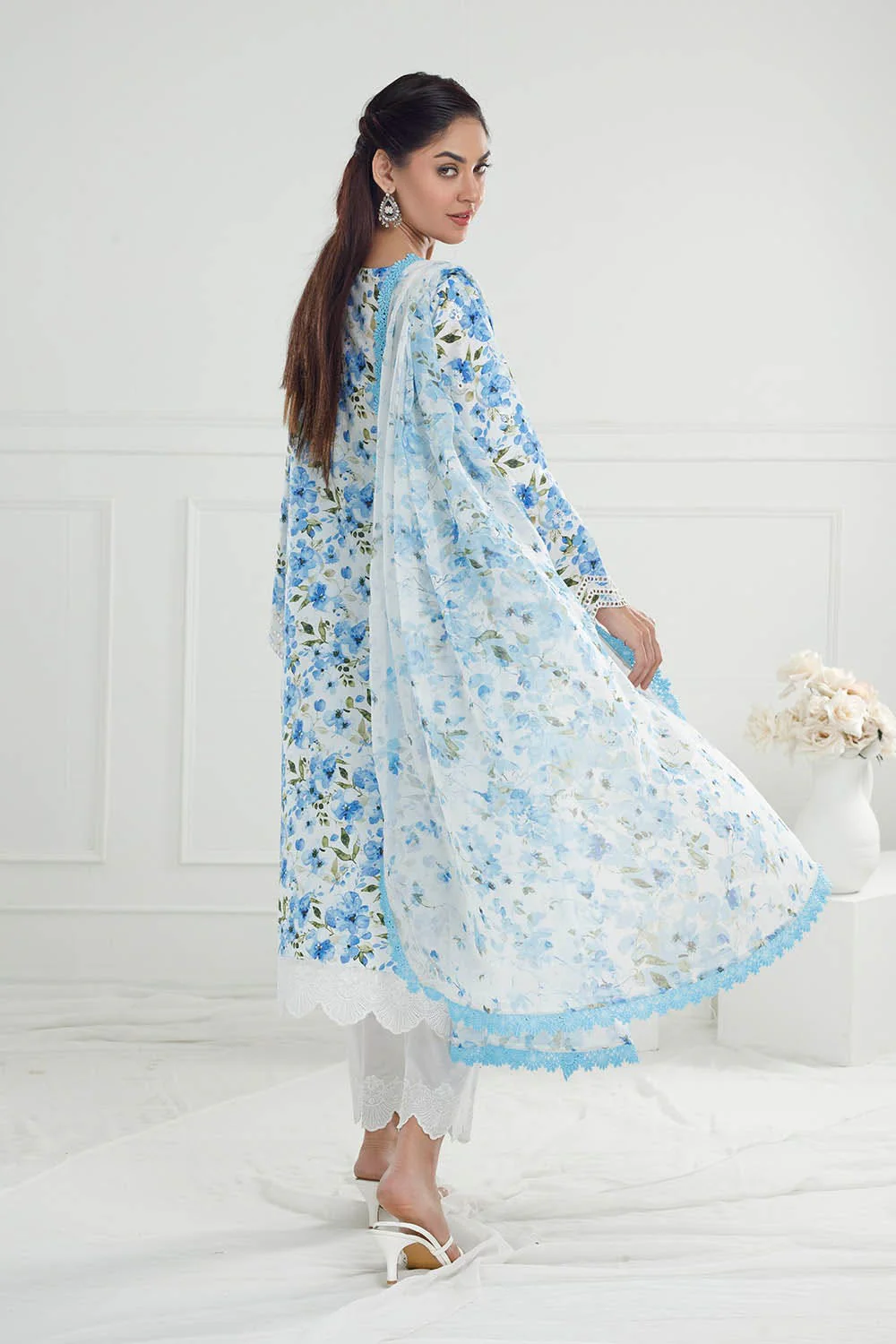 Gul Ahmed · The Joy of Summer – 3 Piece Embroidered Printed Lawn Suit with Printed Chiffon Dupatta PR-52010 - Image 4
