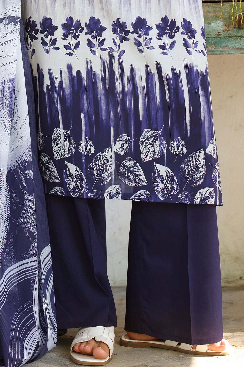 Gul Ahmed · The Joy of Summer – 3 Piece Printed Lawn Suit with Printed Lawn Dupatta CL-52058 - Image 4