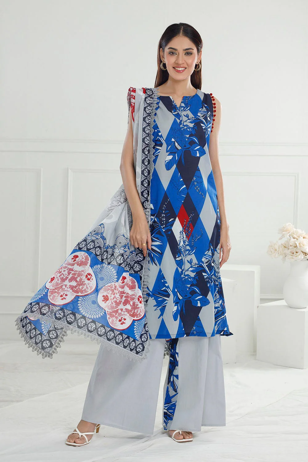 Gul Ahmed · The Joy of Summer – 3 Piece Printed Lawn Suit with Printed Lawn Dupatta CL-52429 - Image 5