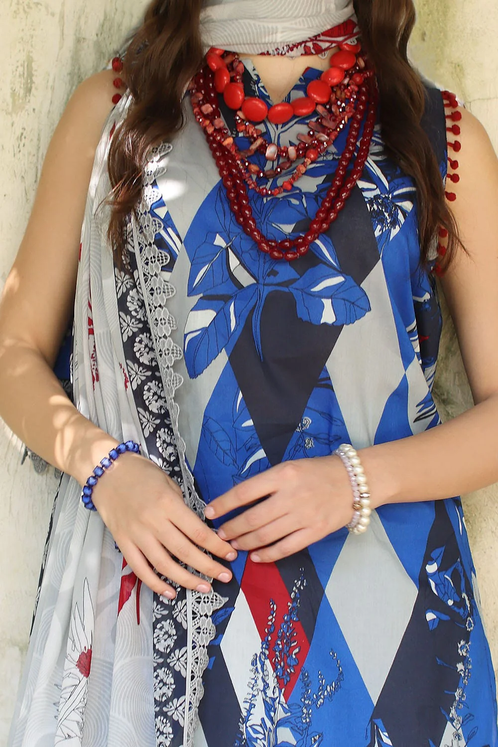 Gul Ahmed · The Joy of Summer – 3 Piece Printed Lawn Suit with Printed Lawn Dupatta CL-52429 - Image 6
