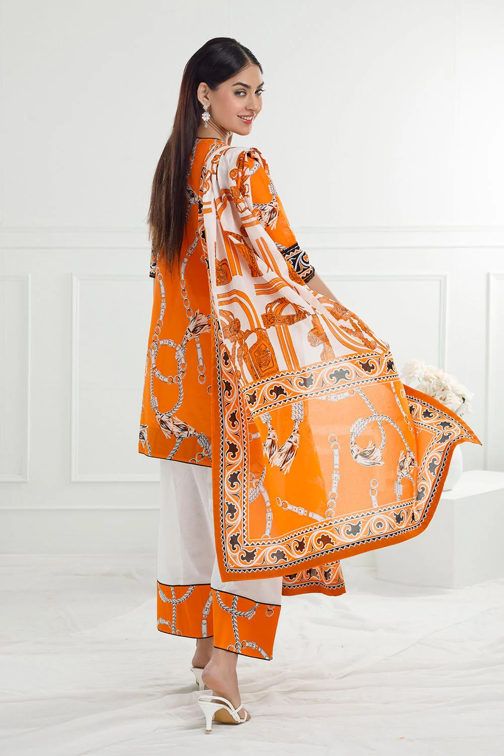 Gul Ahmed · The Joy of Summer – 3 Piece Printed Lawn Suit with Printed Lawn Dupatta CL-52498 - Image 5