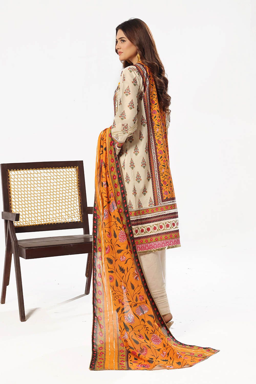 Gul Ahmed · The Joy of Summer – 3 Piece Printed Lawn Suit with Printed Lawn Dupatta CL-52503 - Image 2