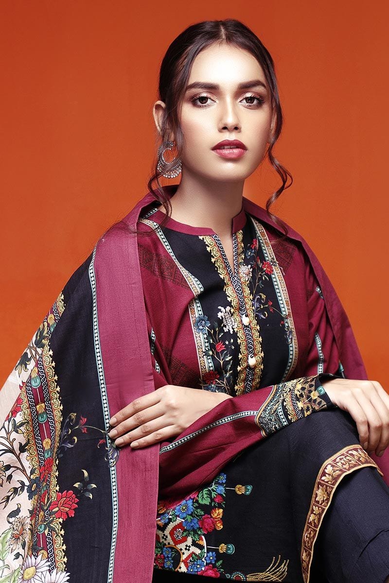 Gul Ahmed Winter Collection – 3 PC Digital Printed Khaddar Suit K-122 - Image 3