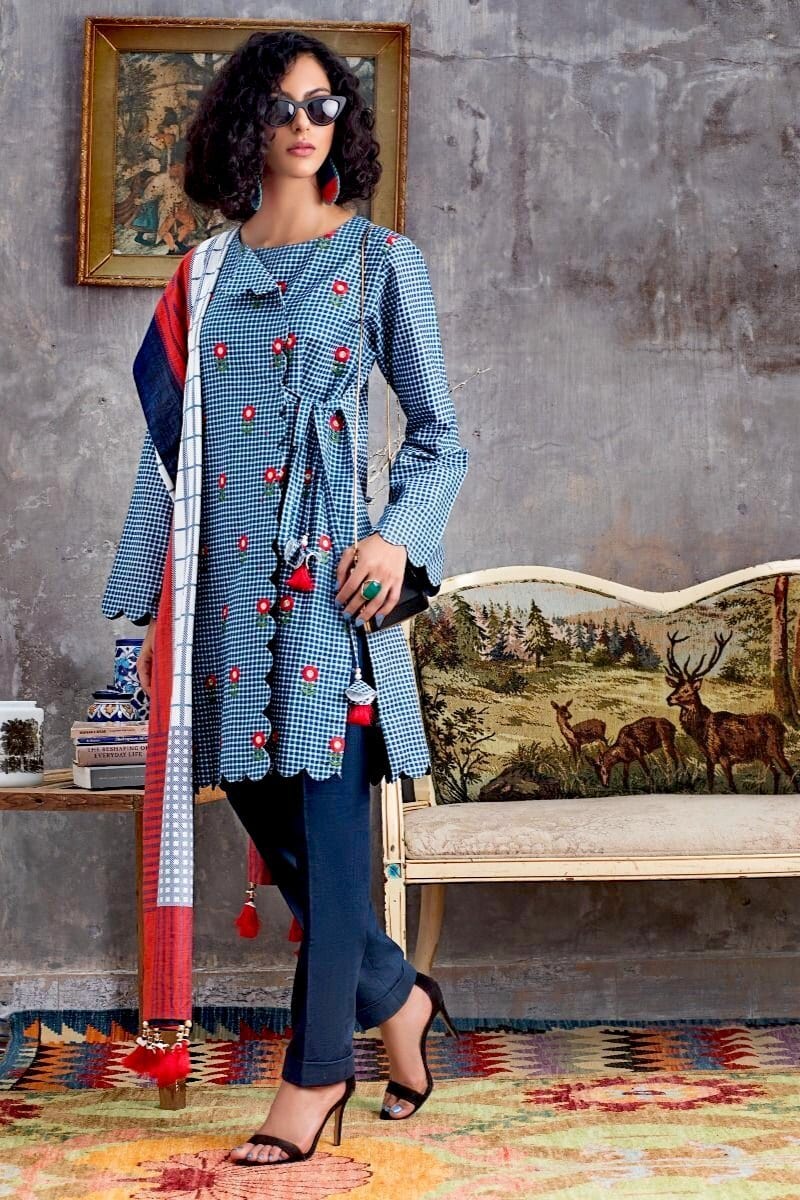 Gul Ahmed Winter Collection โ Check On Trend โ 3 PC Embroidered Khaddar Suit K-90