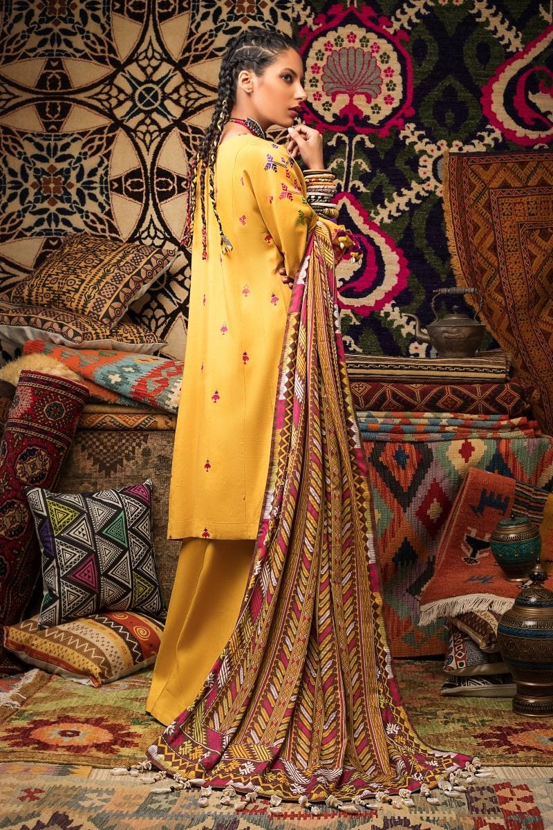 Gul Ahmed Winter Collection – Wadi-e-Swat – 3 PC Embroidered Twill Linen Suit LT-02 - Image 2
