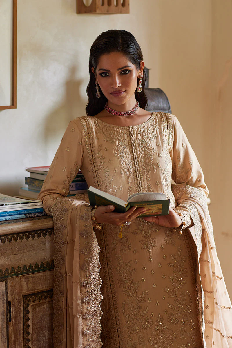 Gulaal Luxury Lawn – Daphne - Image 6