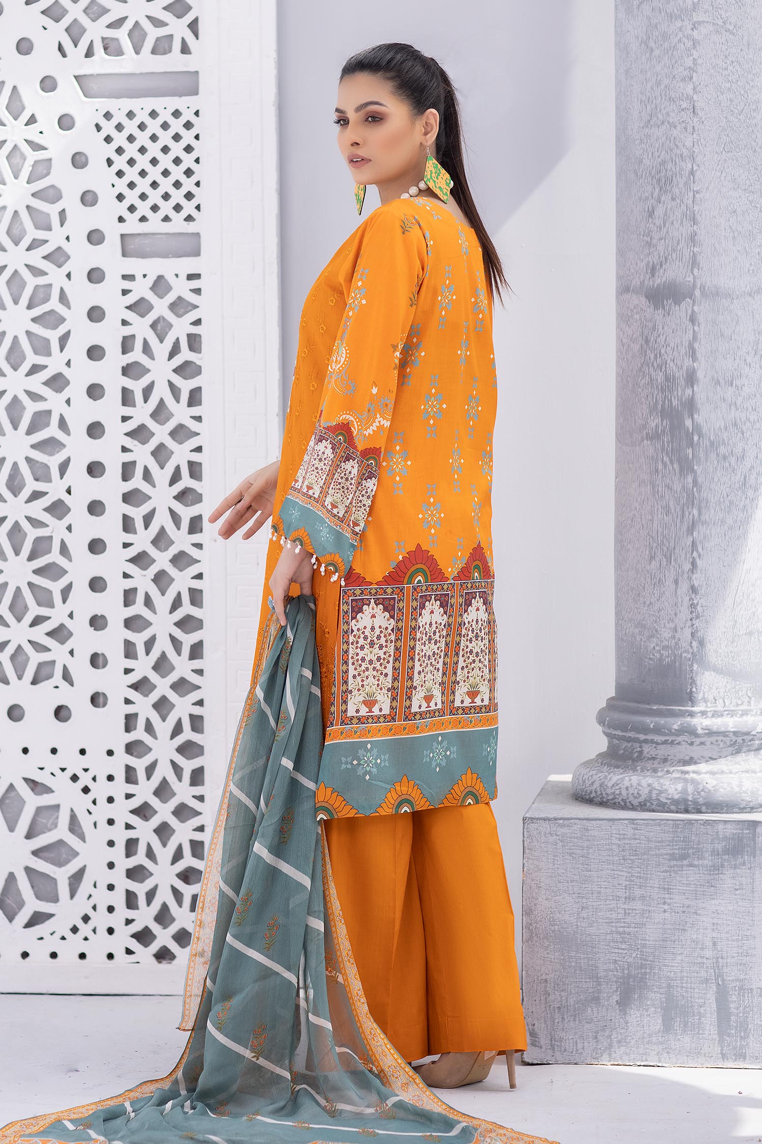 Guzarish by Zebaish · Stitched Printed & Embroidered Lawn - Sun Stock - D07 - Image 3