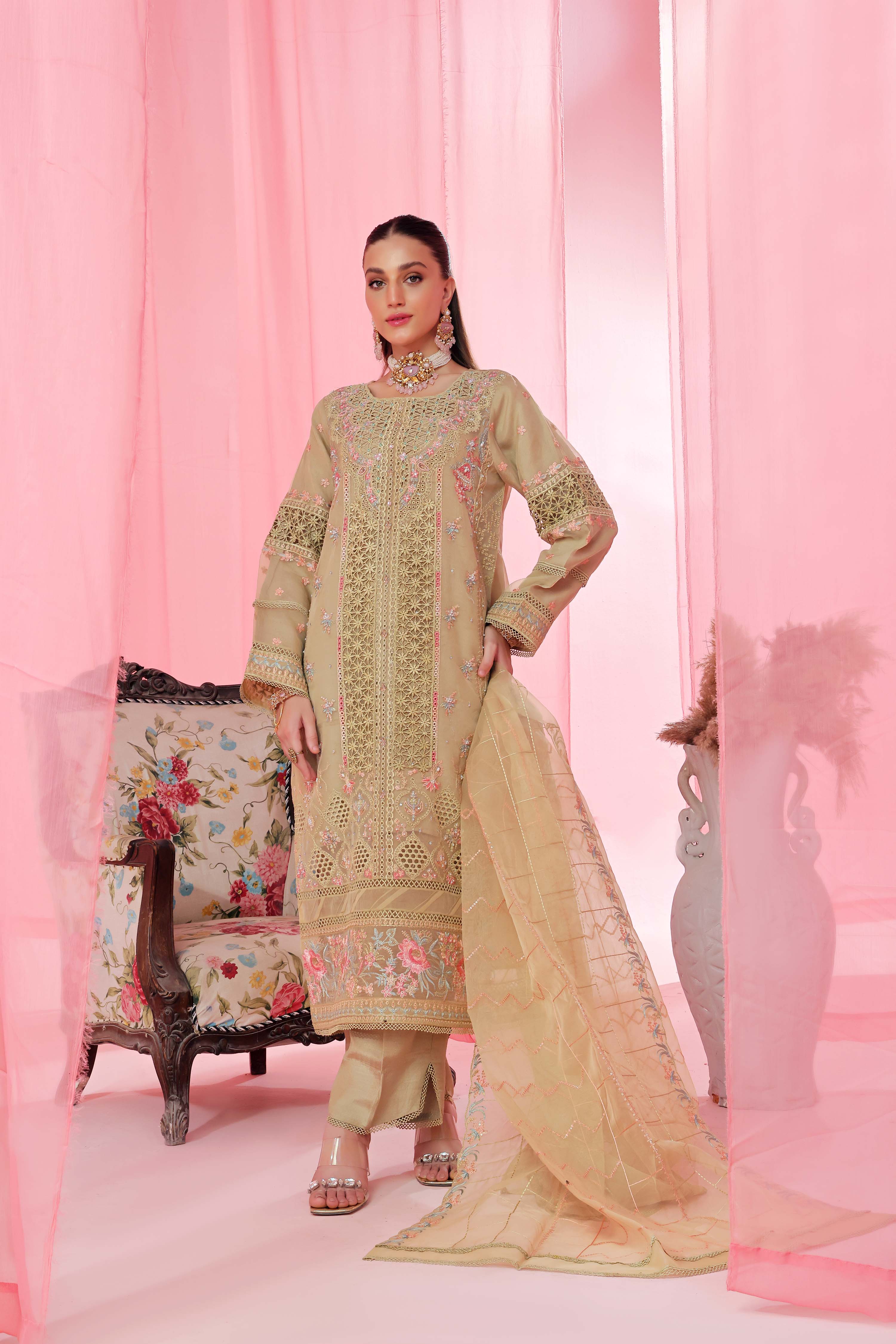 Guzel Noori RTW Organza Formal Pret – Nouran