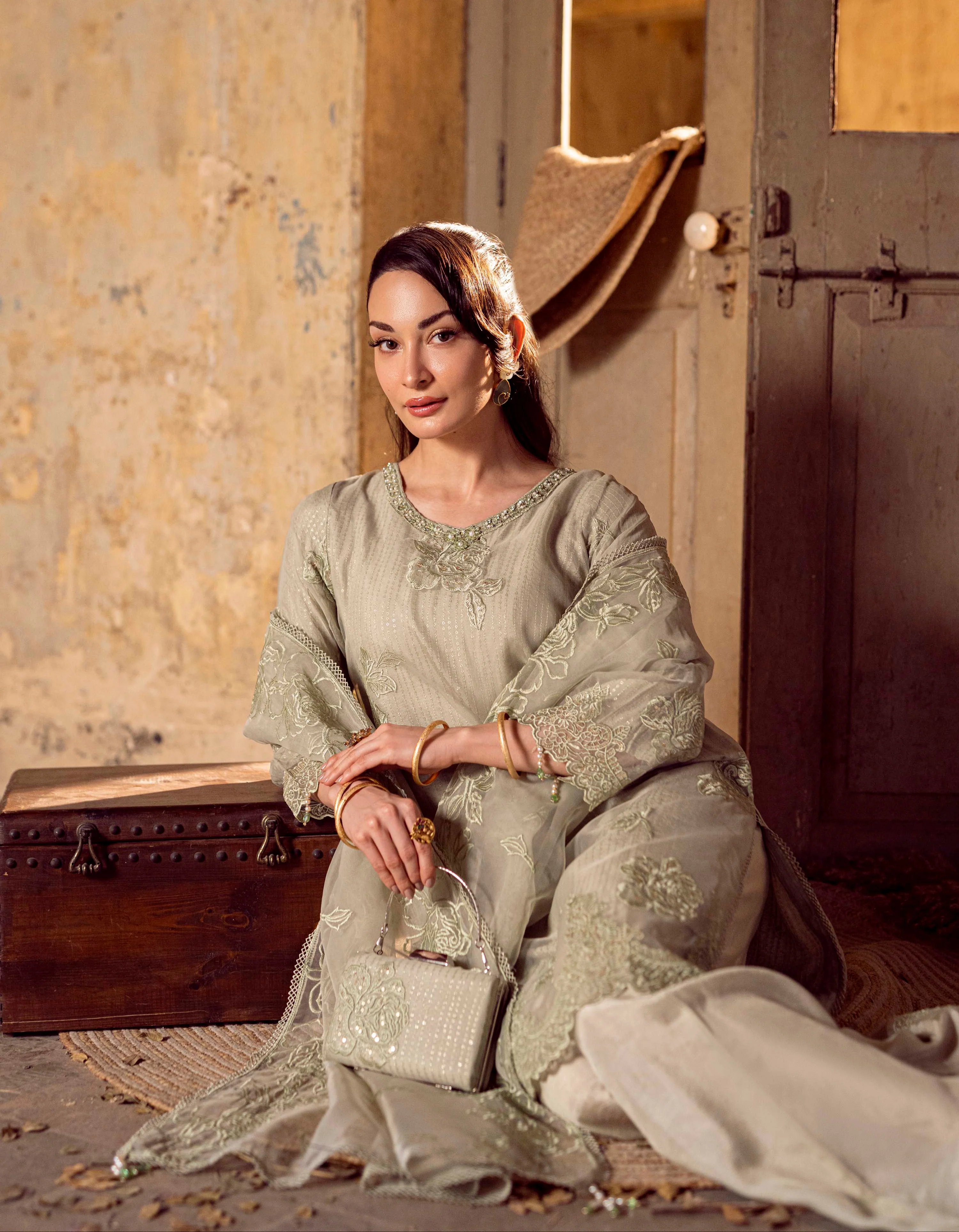 Guzel Sitara 3PC Pret/Stitched Eid Organza Suit with Clutch – Noori - Image 4