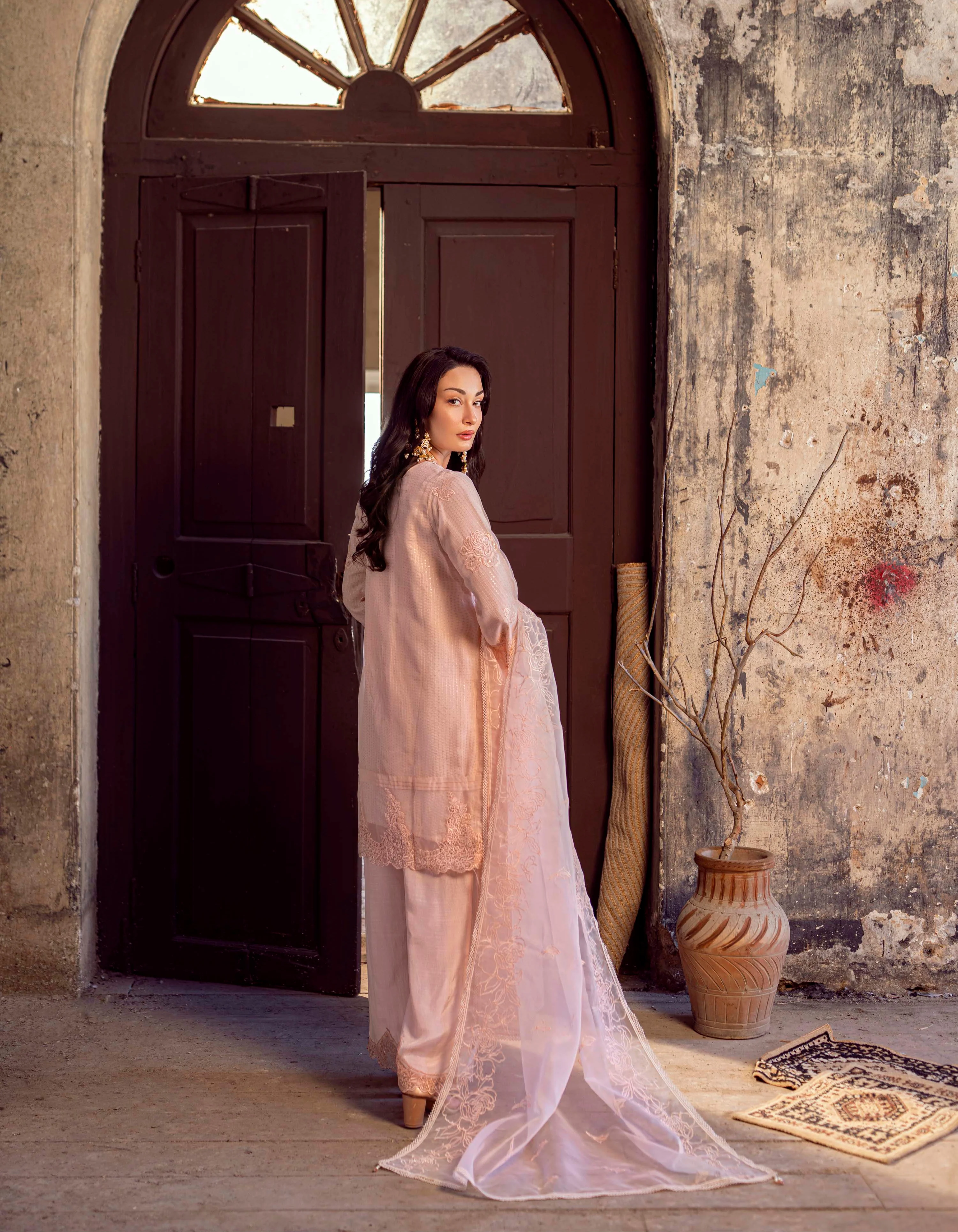 Guzel Sitara 3PC Pret/Stitched Eid Organza Suit with Clutch – Tara - Image 5