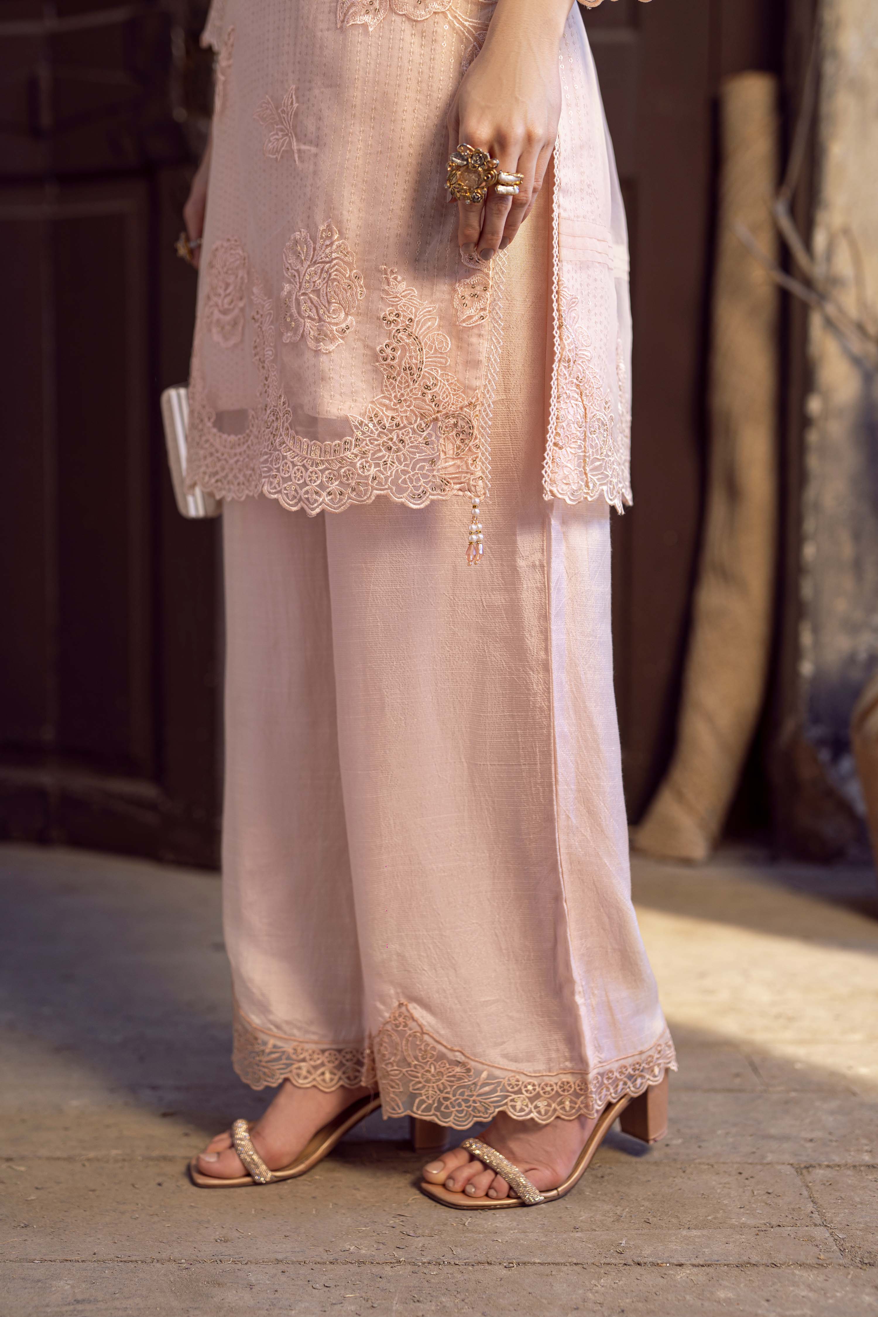 Guzel Sitara 3PC Pret/Stitched Eid Organza Suit with Clutch – Tara - Image 7