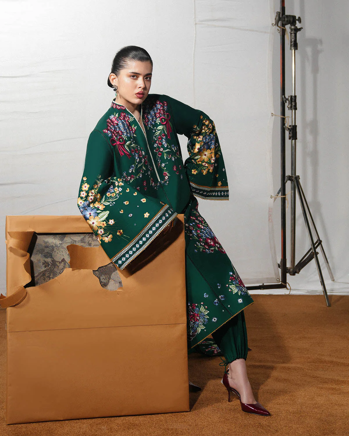 Hussain Rehar Jugnu Spring/Summer Lawn – Bezan - Image 5