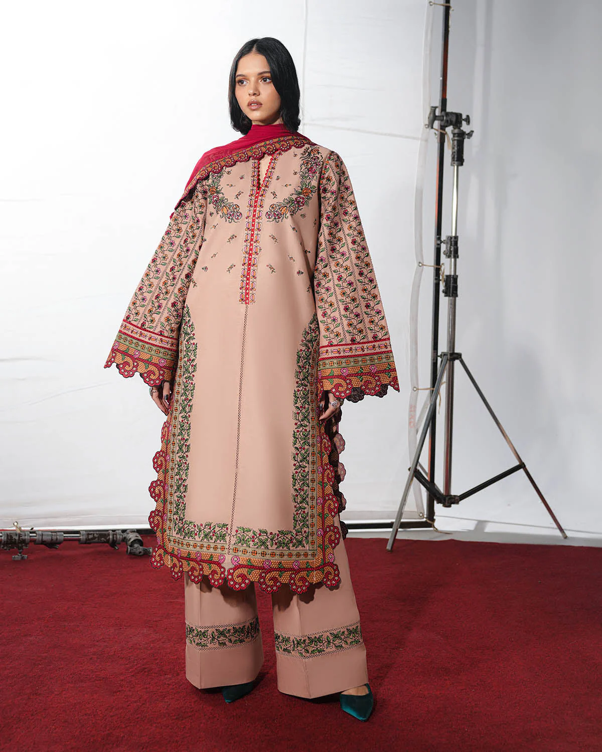 Hussain Rehar Jugnu Spring/Summer Lawn – Nazeh - Image 3
