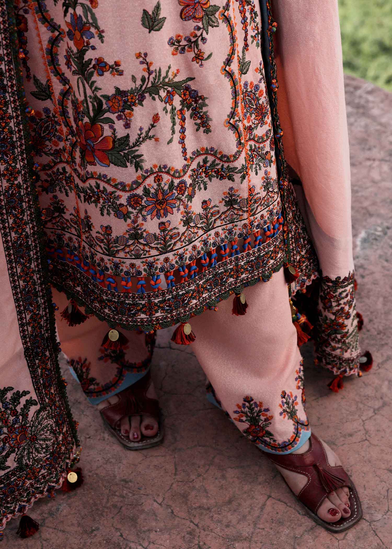 Hussain Rehar Karandi AW'23  – Calla lily - Image 4