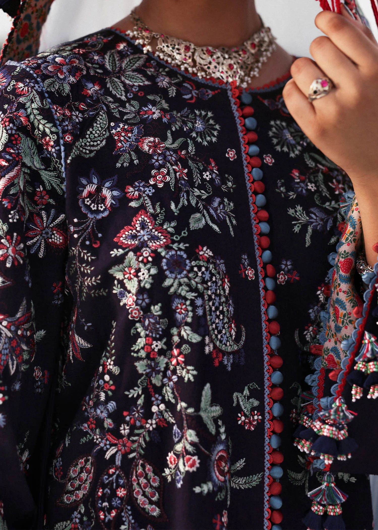 Hussain Rehar Karandi Winter – Rouge - Image 10