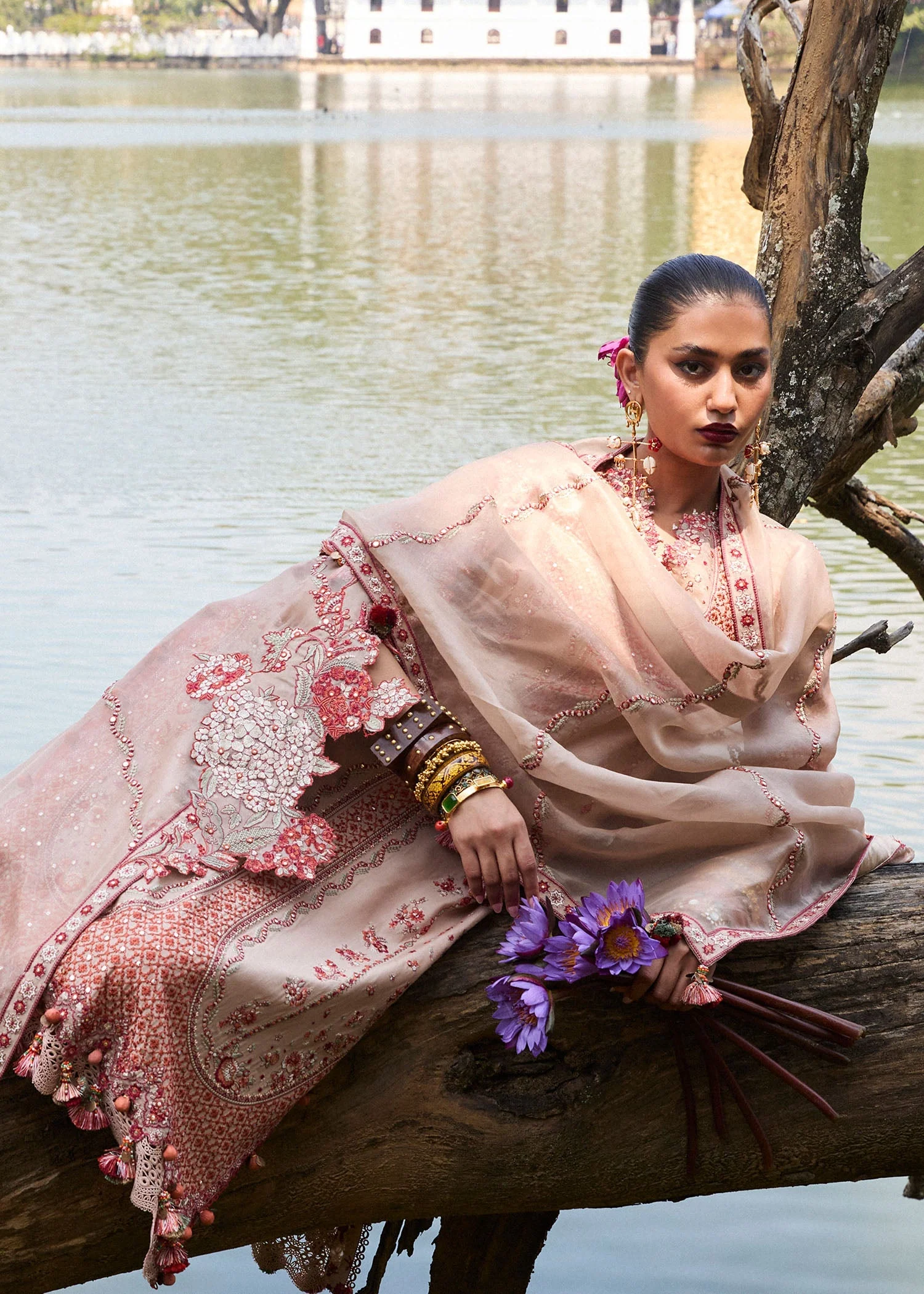 Hussain Rehar Luxury Lawn – Mari - Image 7