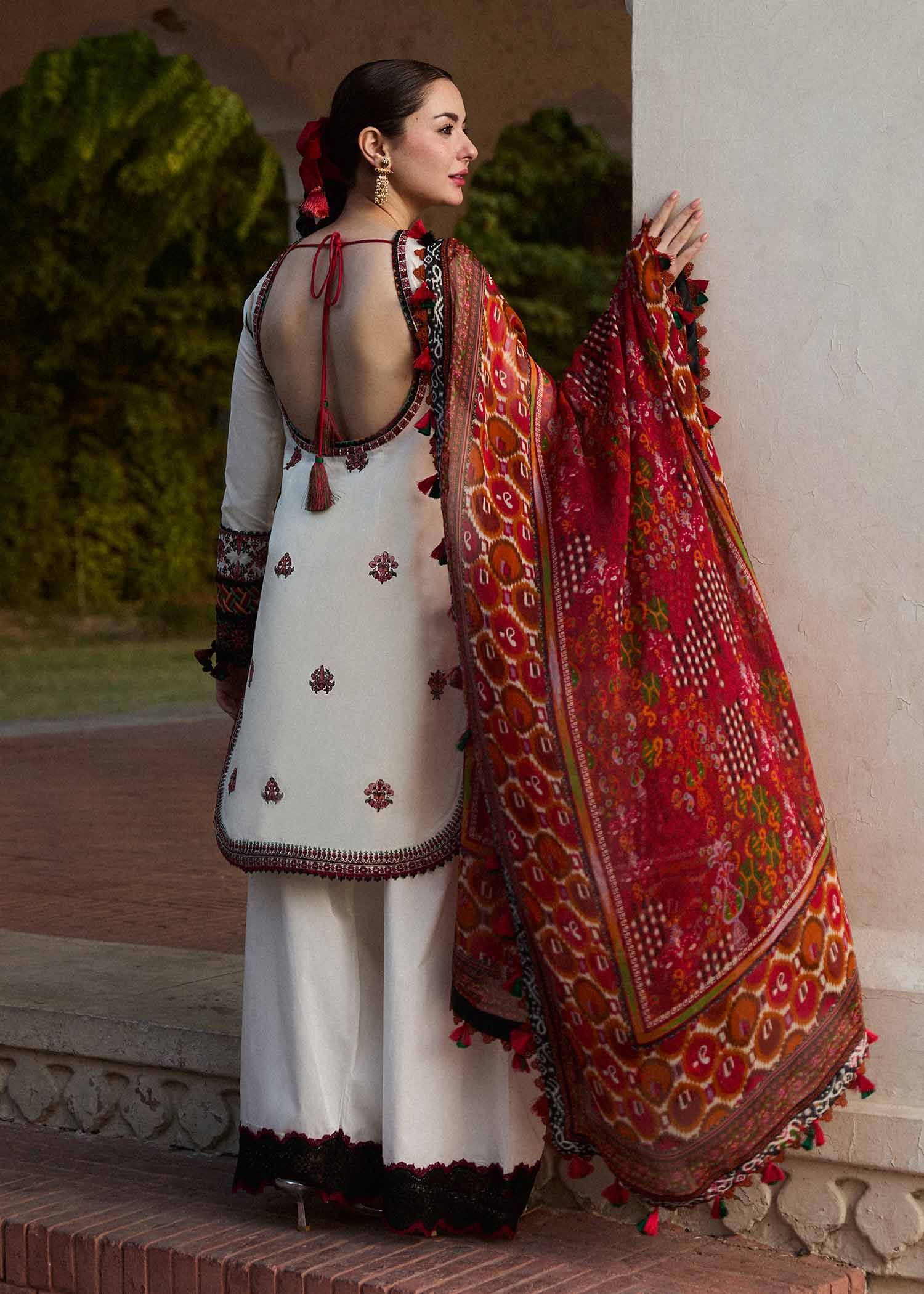 Hussain Rehar Spring/Summer Luxury Lawn – Fawn - Image 6