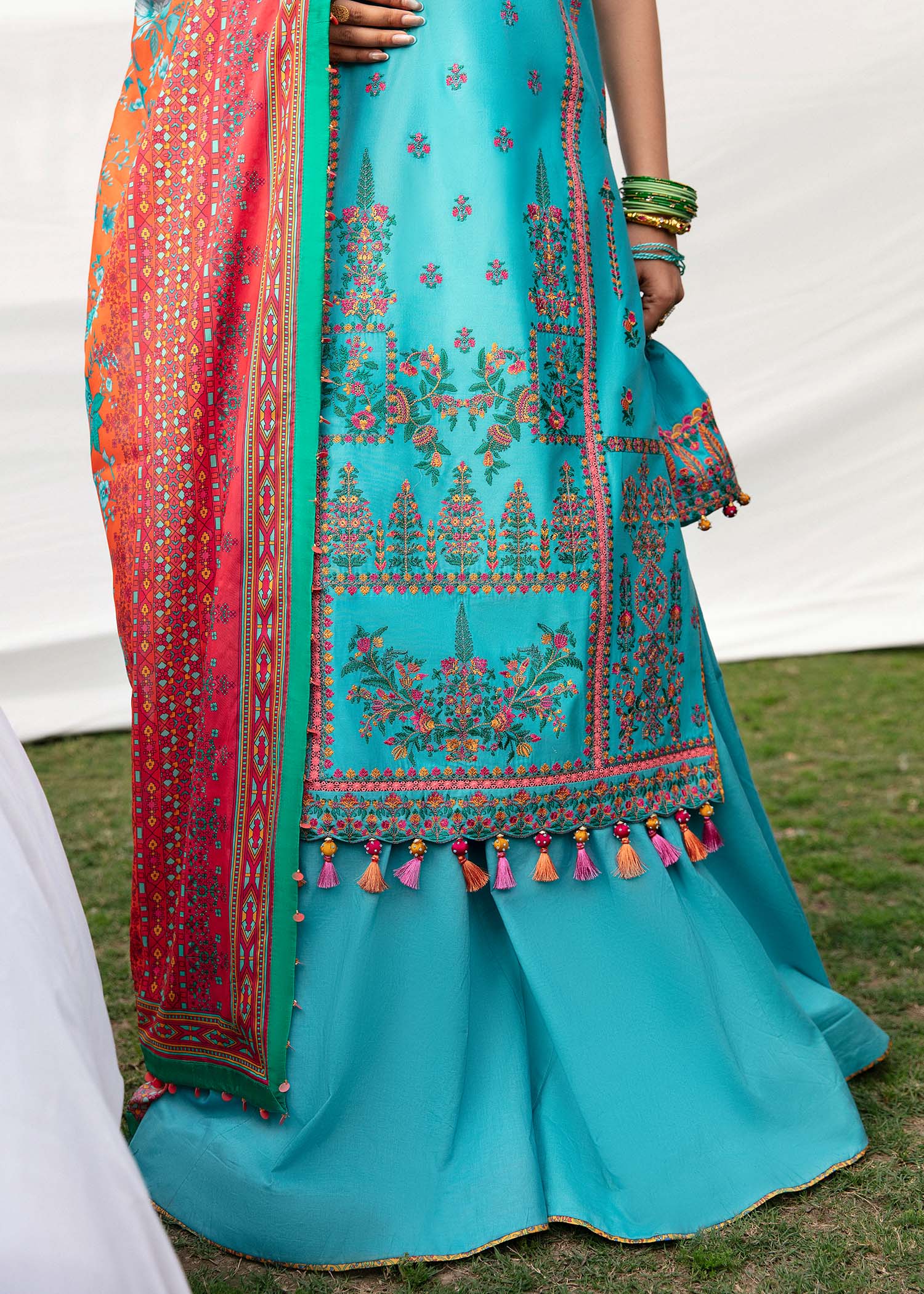 Hussain Rehar Mausam Luxury Lawn Collection – ZAIR - Image 4