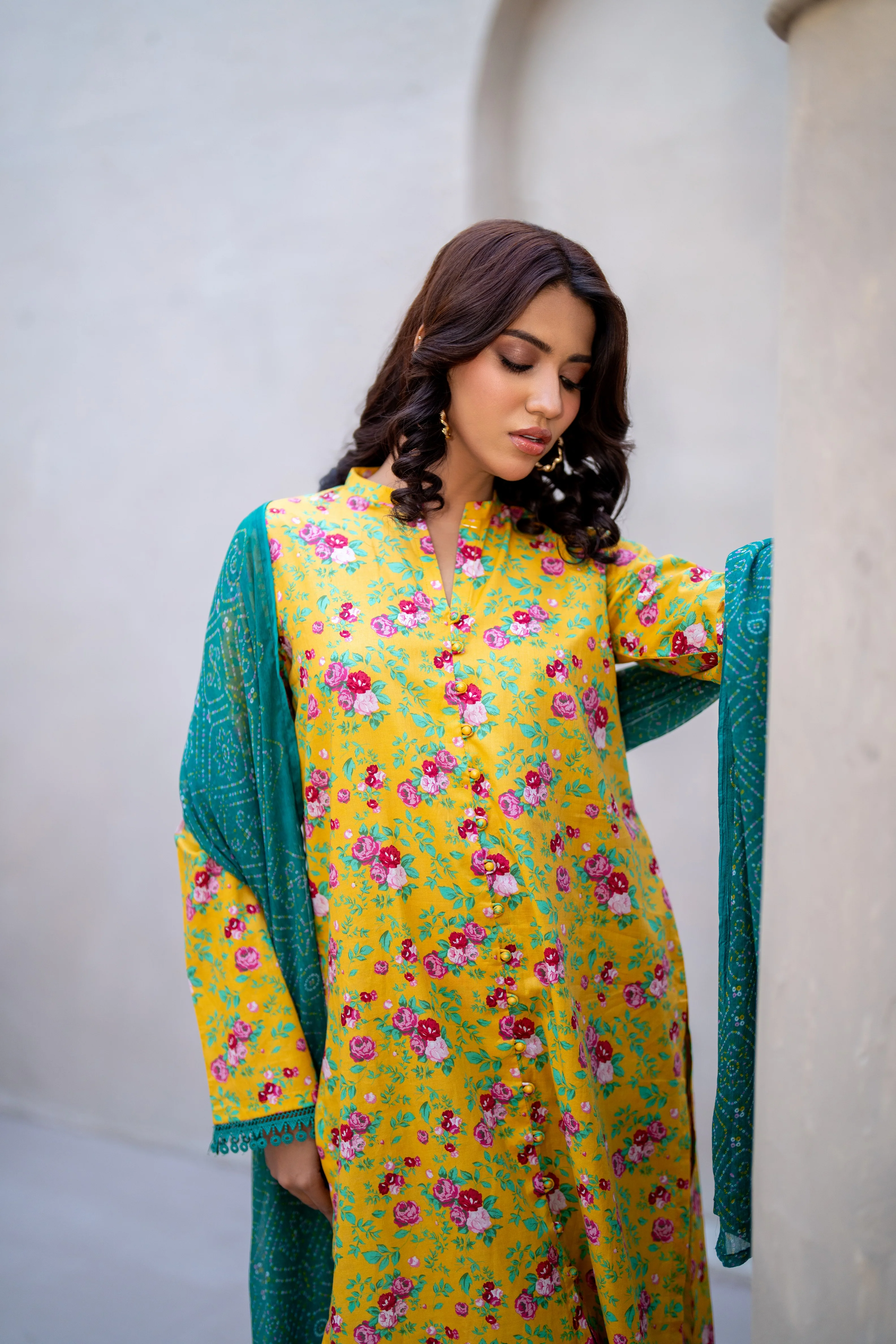 Identic Separates Lawn with Chiffon Dupatta – IDSBDV1-3 - Image 4