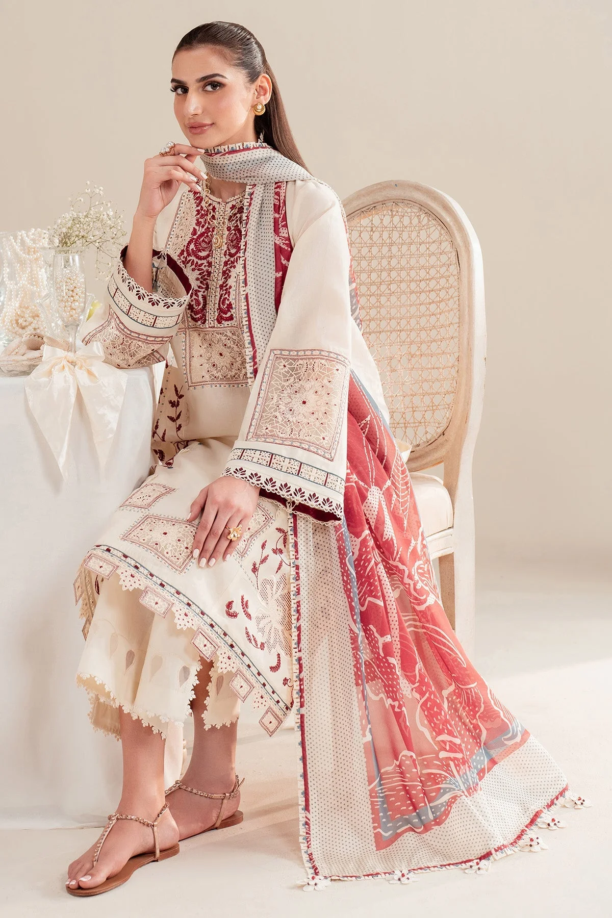 Jazmin Iris Luxury Lawn 2025 – D02 - Image 2