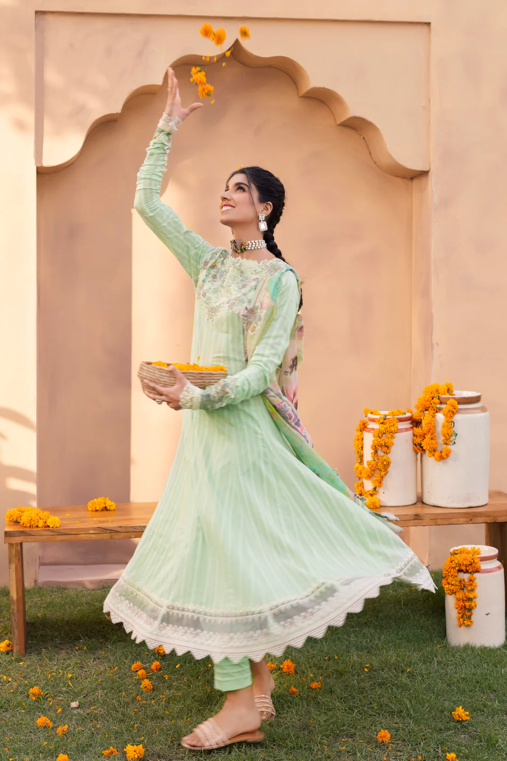 Iznik Aashiaan Festive Lawn Collection – AL-02 Ruhee - Image 4