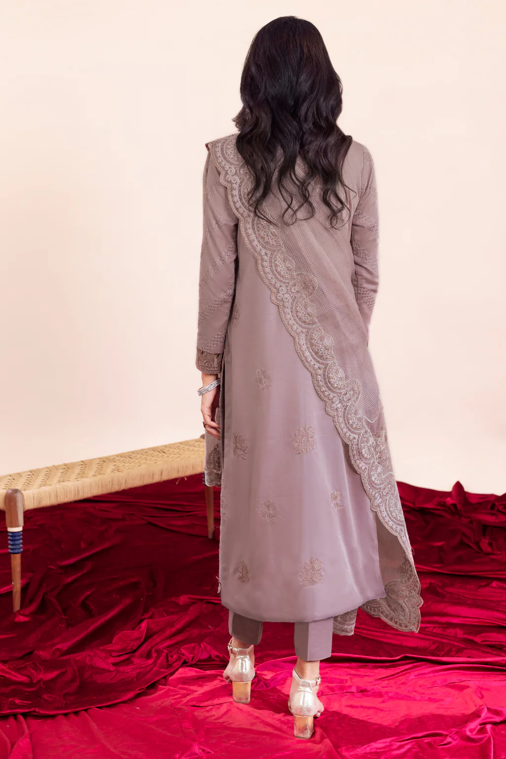 Iznik Aashiaan Festive Lawn Collection – AL-04 Raishaa - Image 5