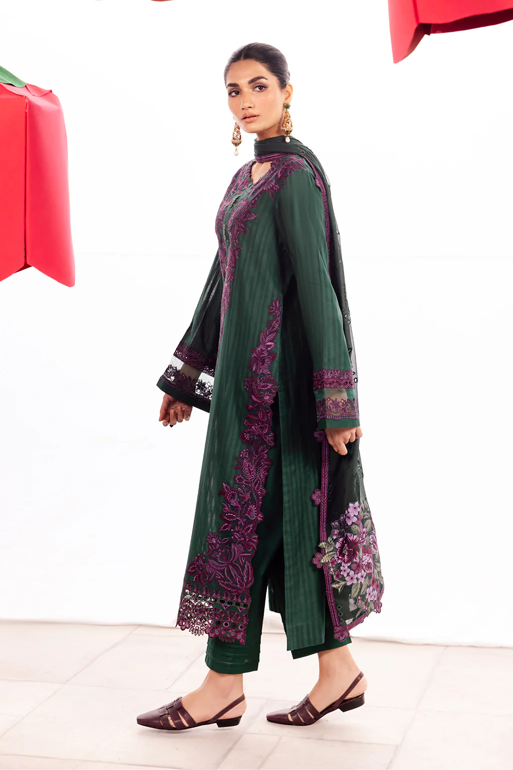 Iznik Dahlia Lawn Collection – DL-02 Embroidered Lawn - Image 5
