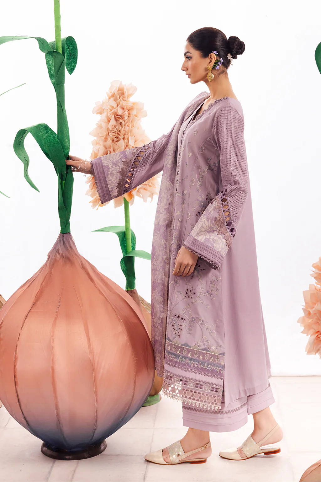 Iznik Dahlia Lawn Collection – DL-04 Embroidered Lawn - Image 8
