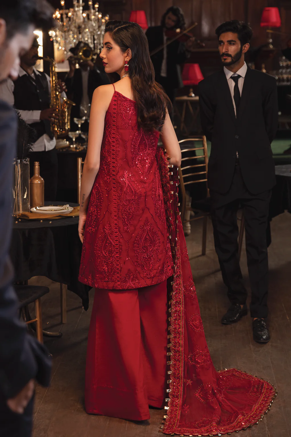 IZNiK La Royale Luxury Formals – IRC-01 Salsa - Image 9