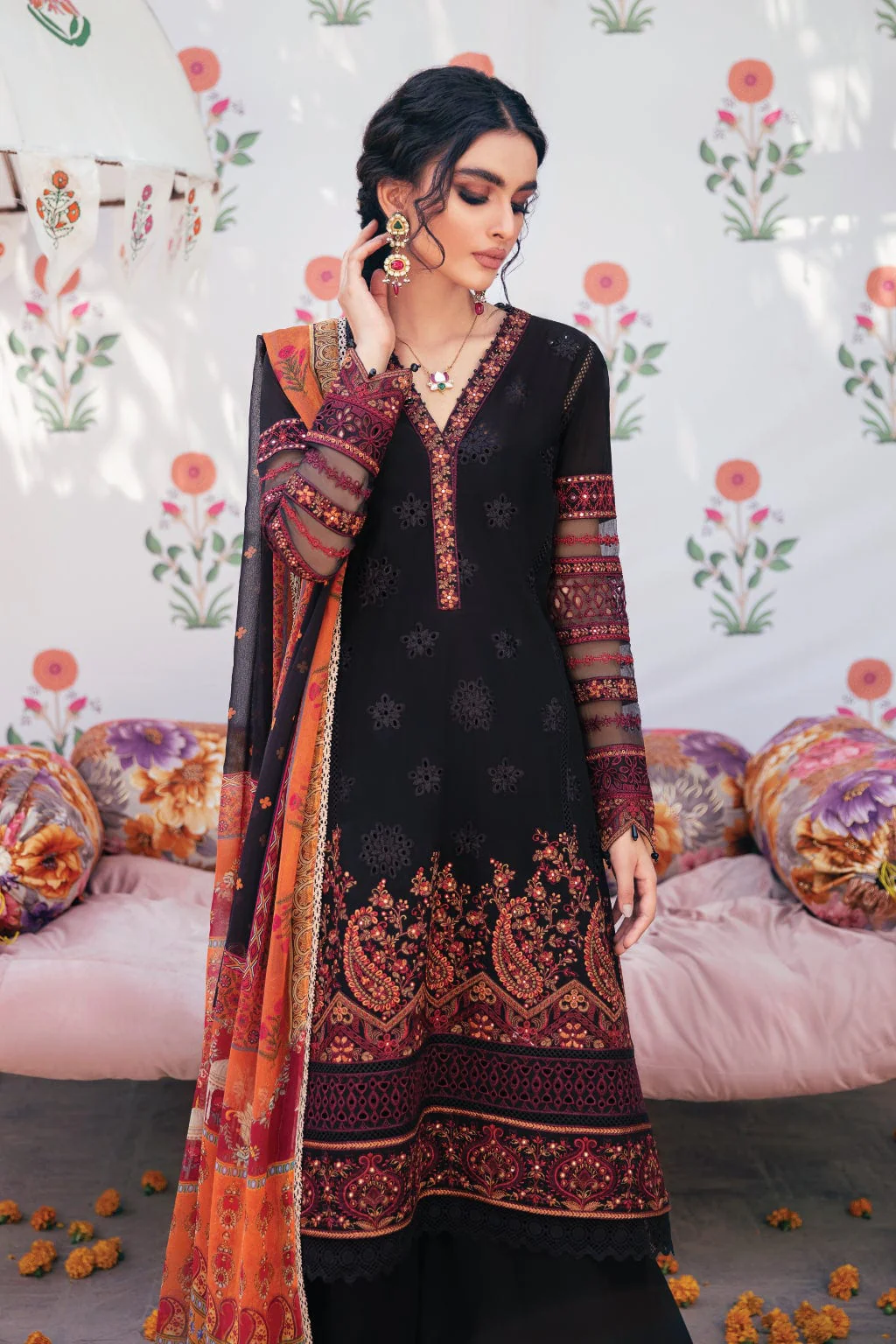 IZNiK Mizaj Festive Eid Lawn Collection 2022 – ML-02 Naaneen - Image 2