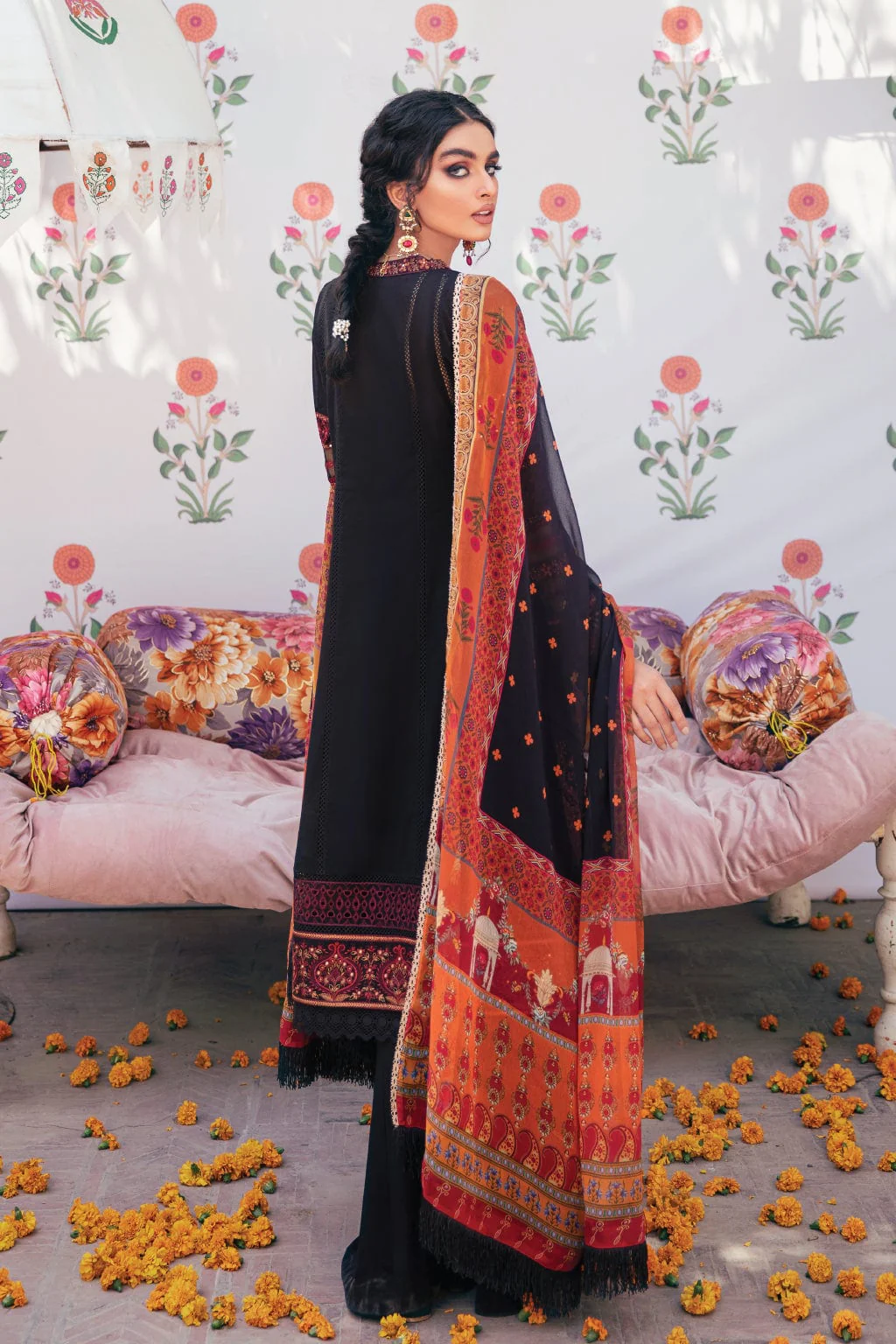 IZNiK Mizaj Festive Eid Lawn Collection 2022 – ML-02 Naaneen - Image 3