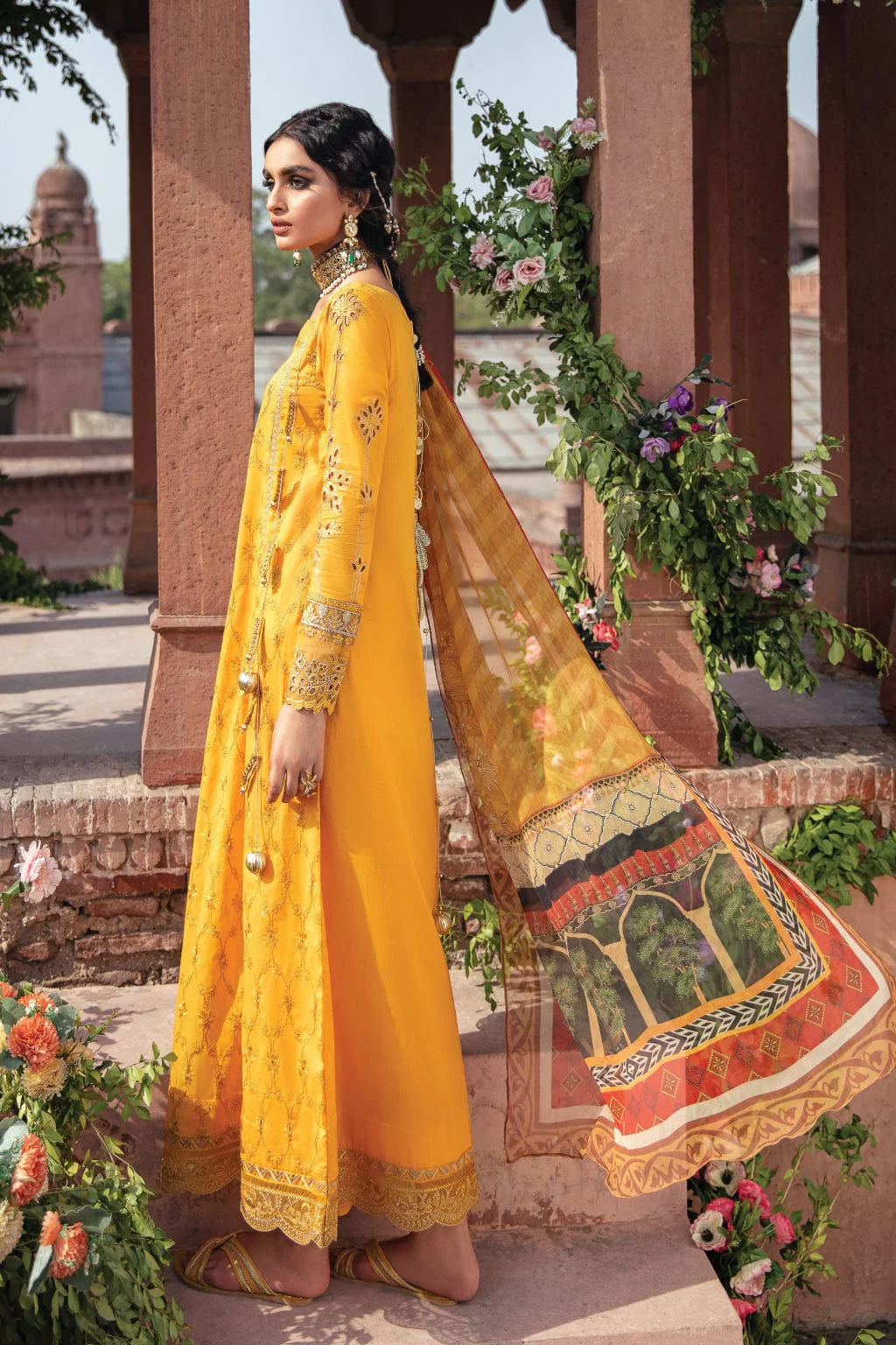 IZNiK Mizaj Festive Eid Lawn Collection  – ML-03 Maira - Image 4