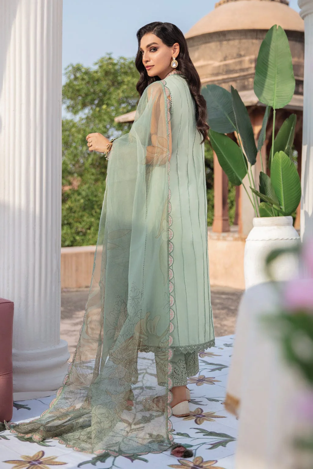 IZNiK Mizaj Festive Eid Lawn Collection 2022 – ML-07 Inaya - Image 3