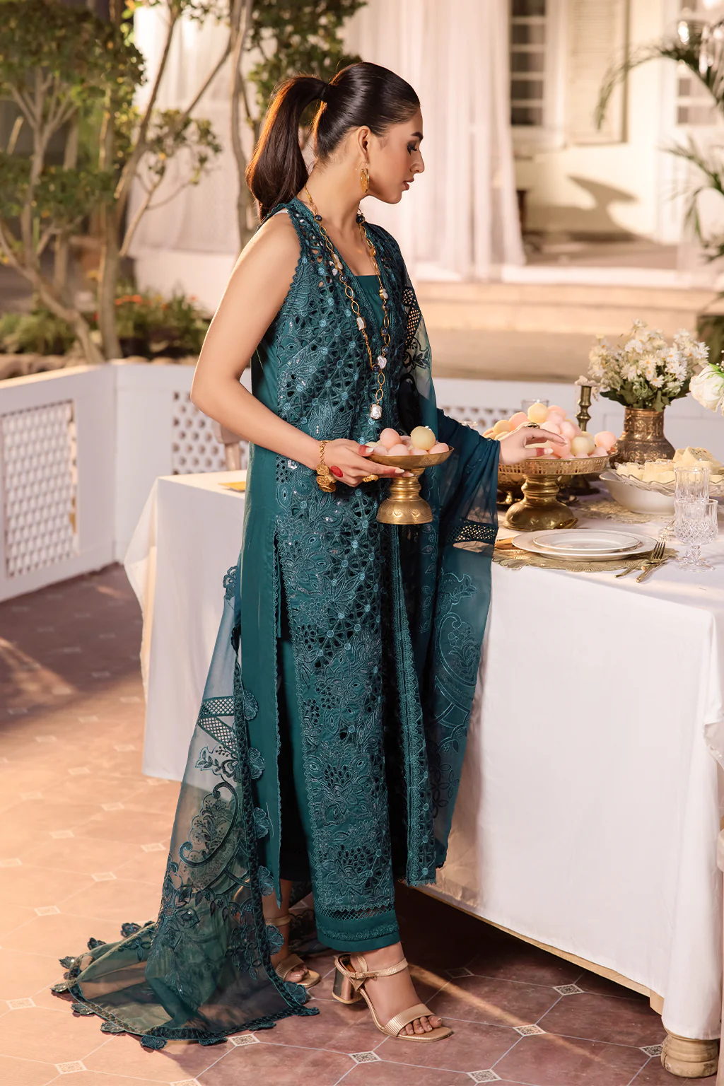 Iznik Nani Ka Ghar Eid Lawn Collection – NKG-07 Embroidered Lawn - Image 12