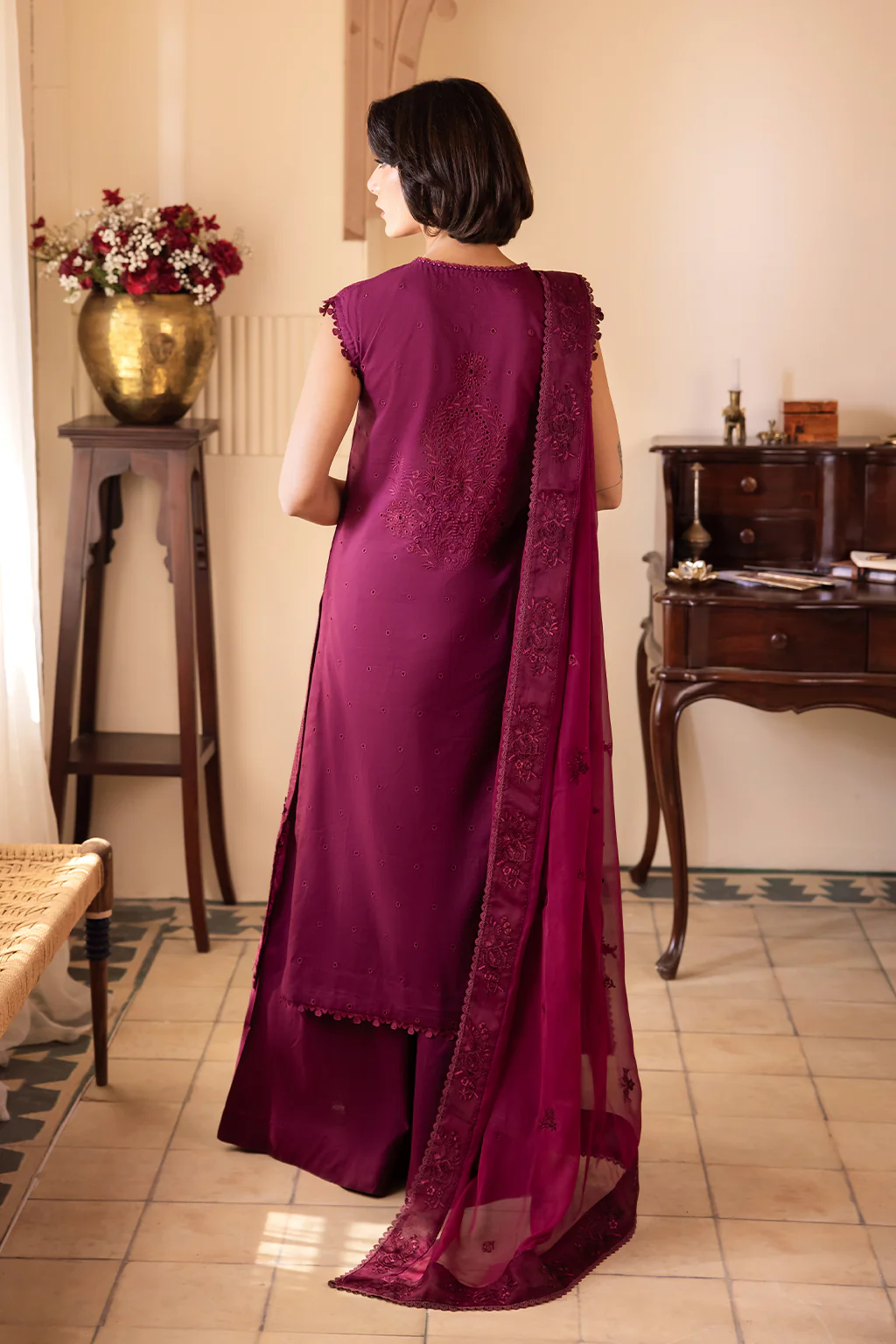Iznik Nani Ka Ghar Eid Lawn Collection β NKG-11 Embroidered Lawn - Image 6