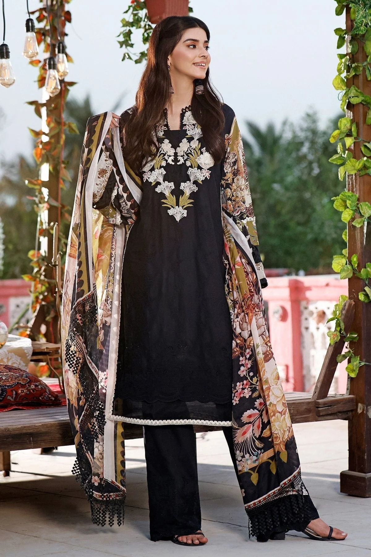 Jade Grandeur Luxury Lawn Collection – GL-19591 - Image 4