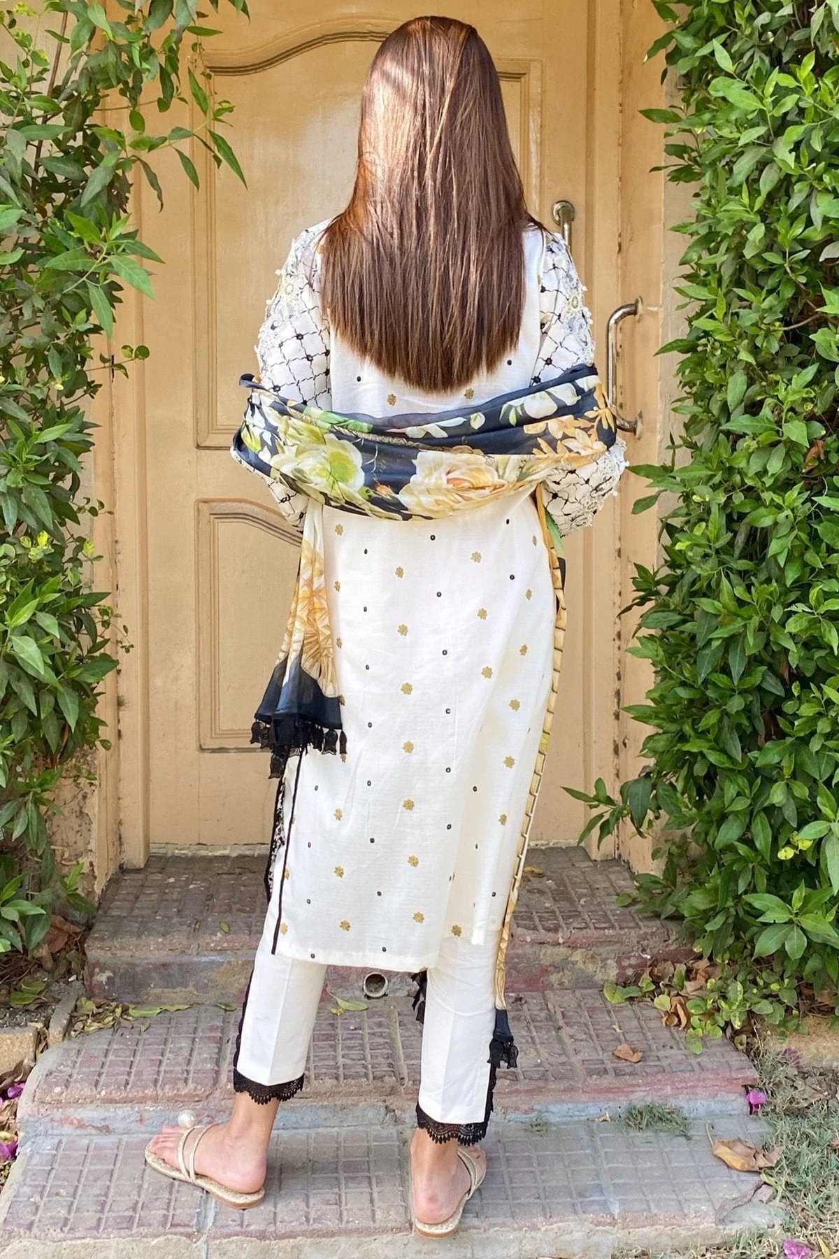 Jade Grandeur Luxury Lawn Collection – GL-19820 - Image 6