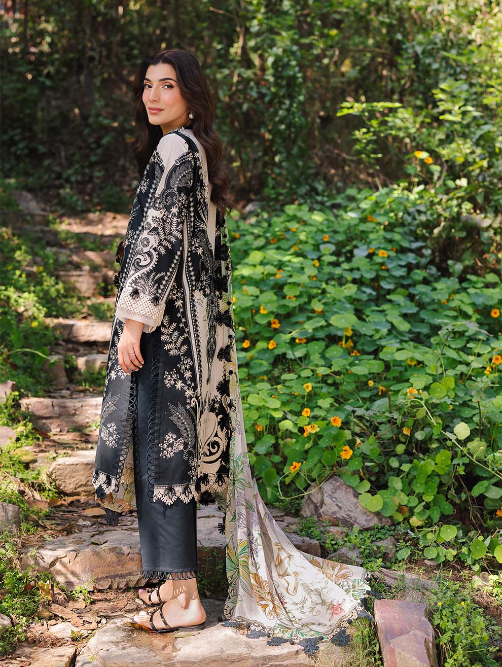 Jade Urbane Summer Lawn with Chiffon Dupatta – 20729A - Image 2