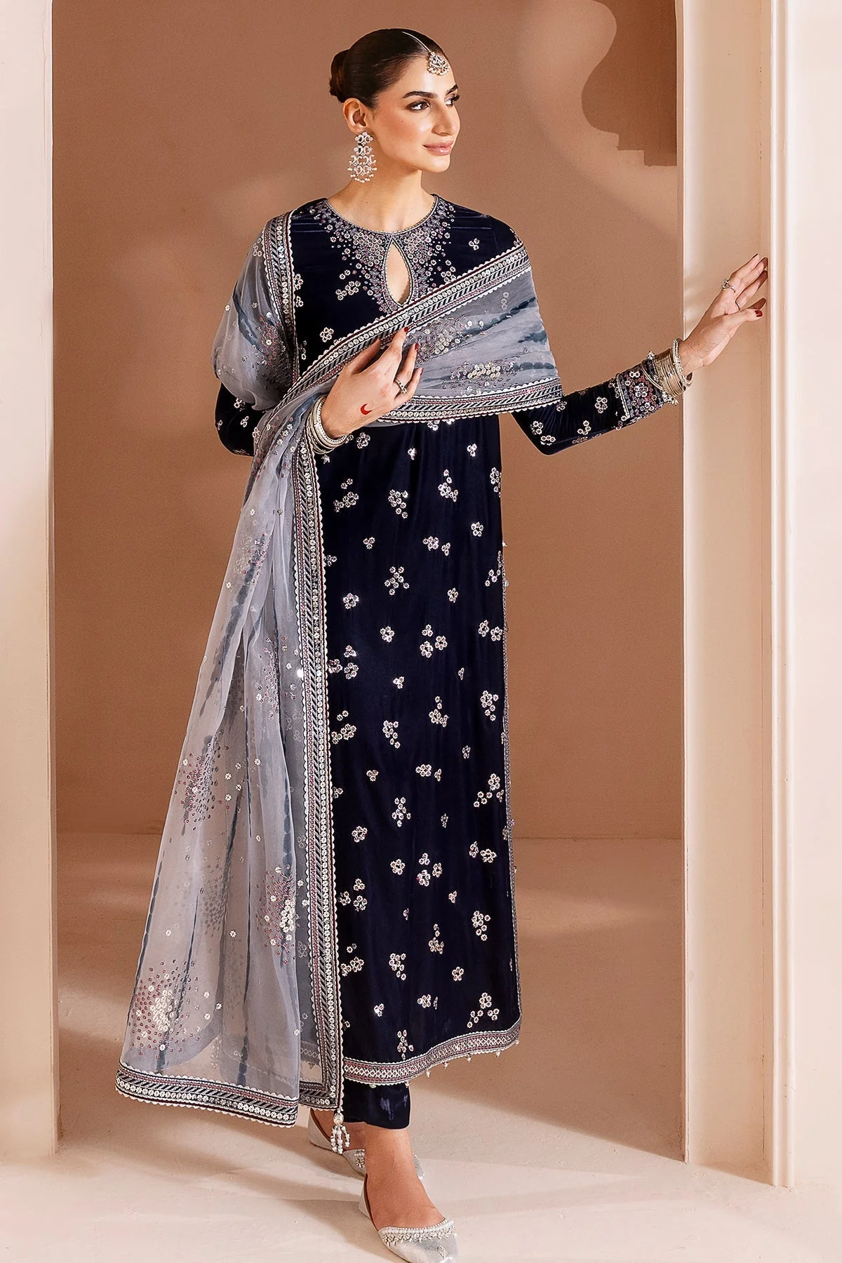 Jazmin Chandni Velvet Luxury Formals – D-03 - Image 5