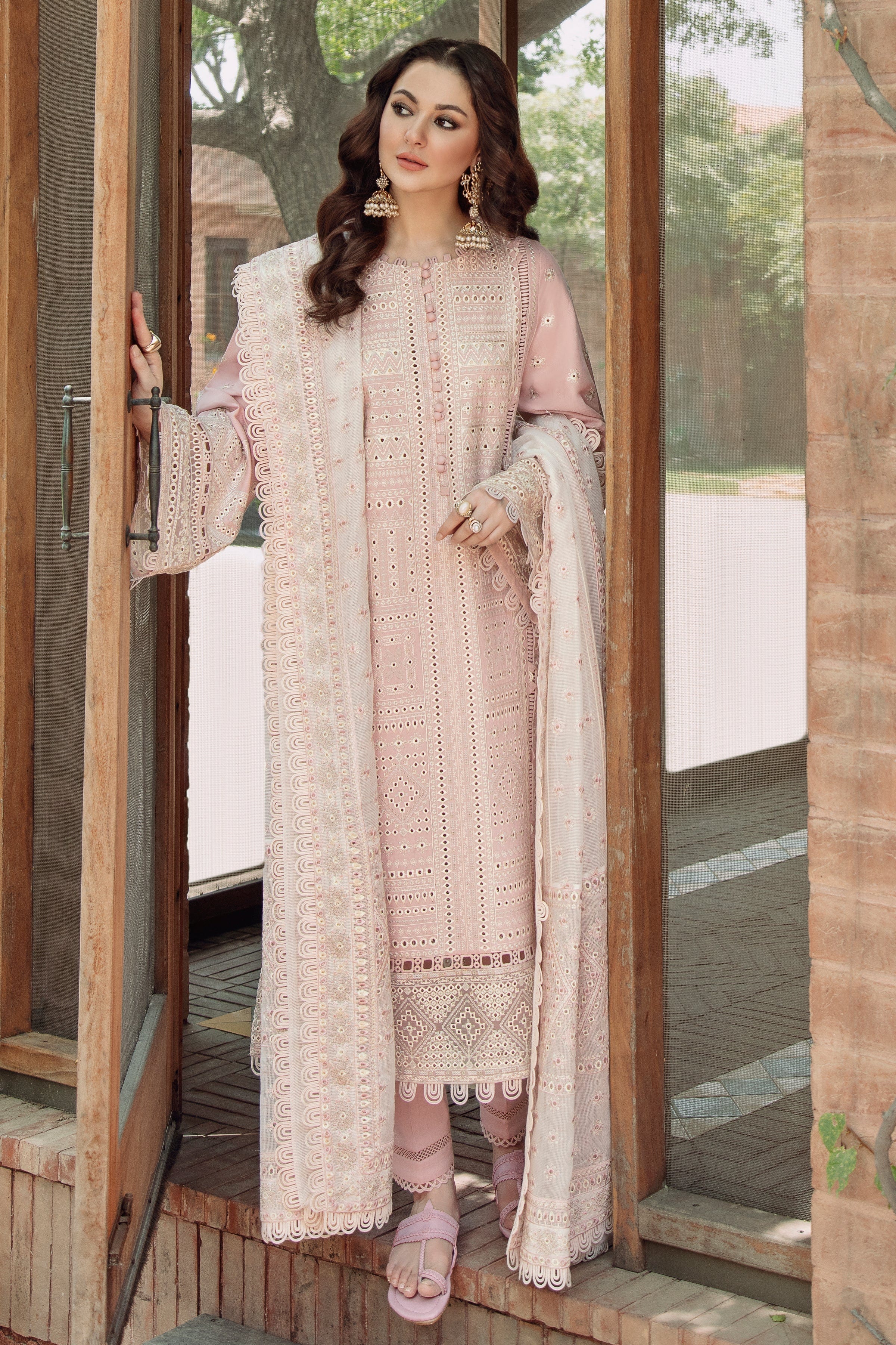 Jazmin Sabrang Festive Eid Luxury Lawn Collection 2022 – Tabeer - Image 4