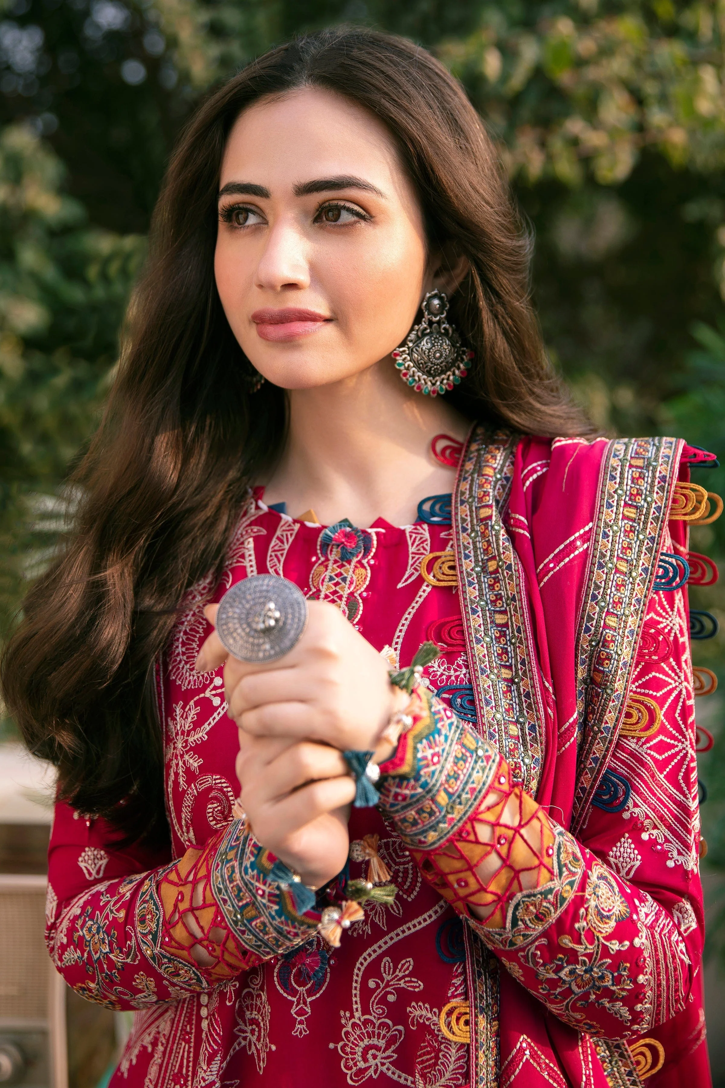 Jazmin Shahkaar Luxury Lawn Collection 2022 – Gulaab - Image 4