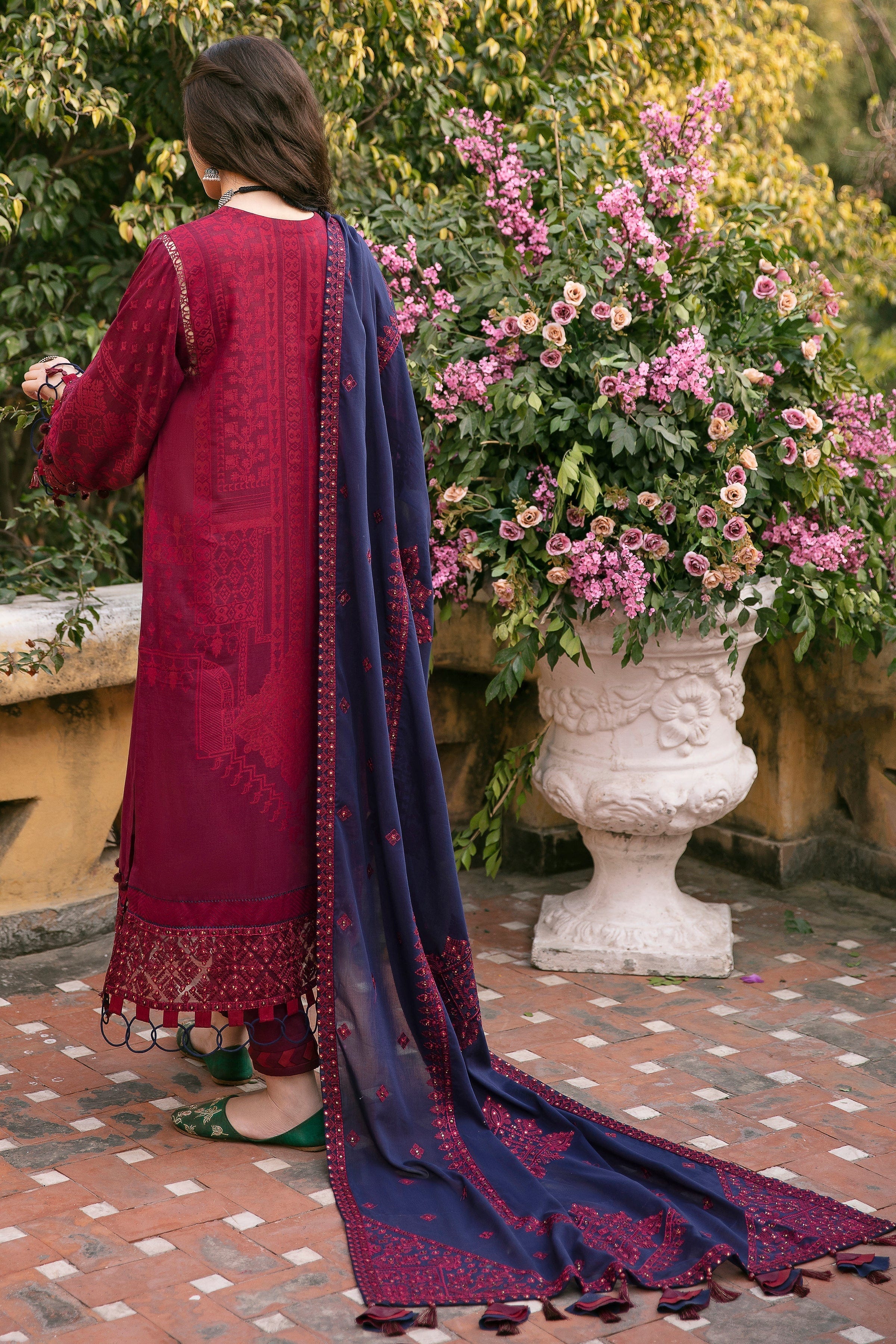 Jazmin Shahkaar Luxury Lawn Collection 2022 – Gulzaar - Image 2