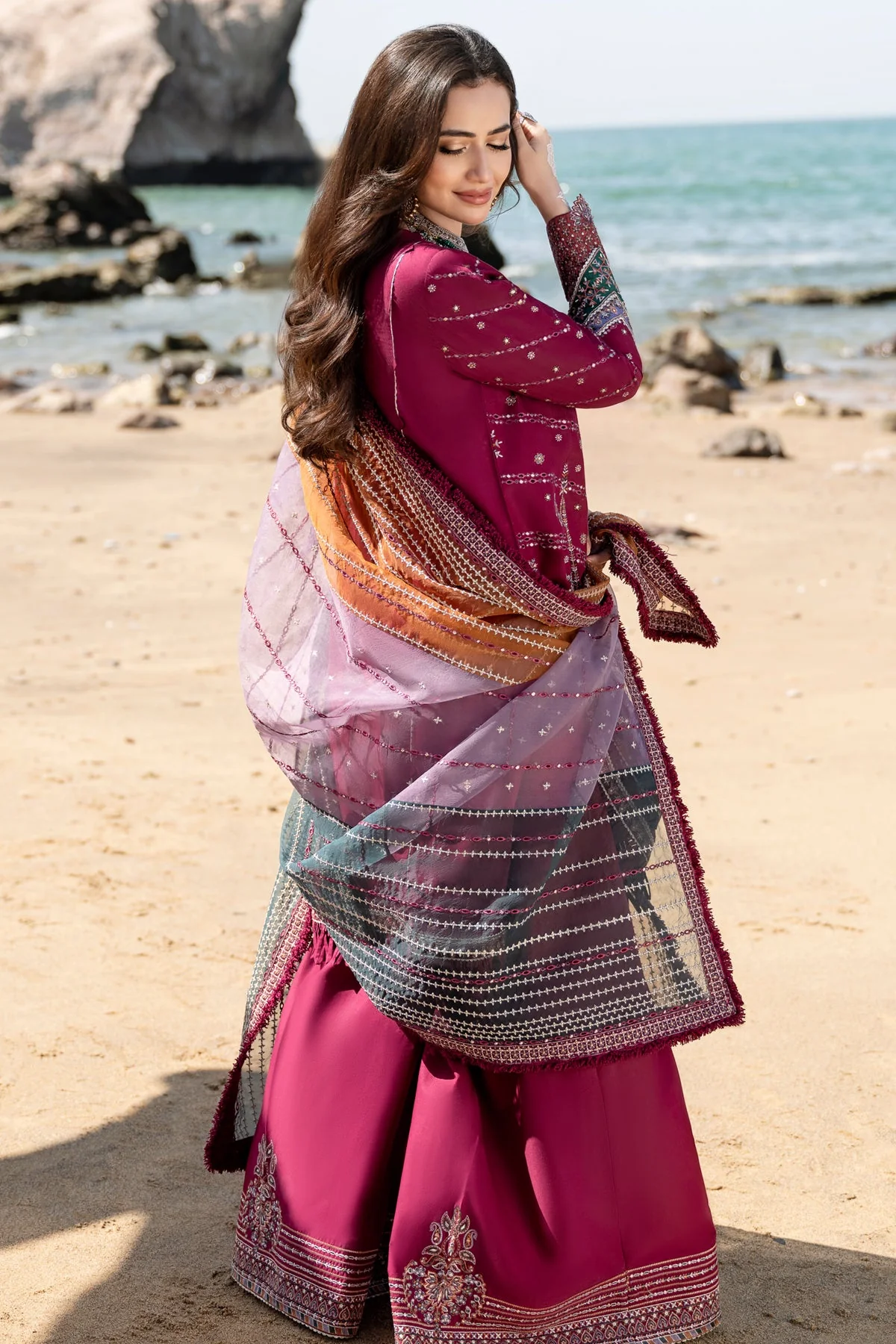 Jazmin Shahkaar Luxury Lawn Collection 2023 – Gulposh - Image 4