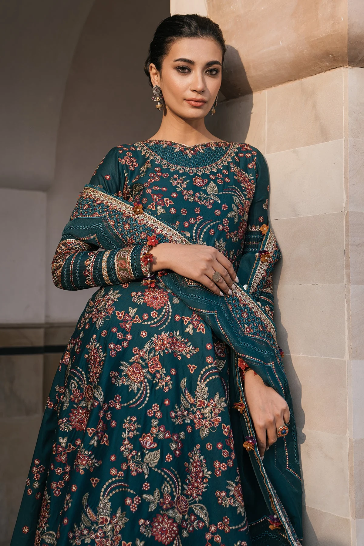 Jazmin Shahkaar Luxury Lawn Collection – Embroidered Luxury Zaha SL24-D16 - Image 5