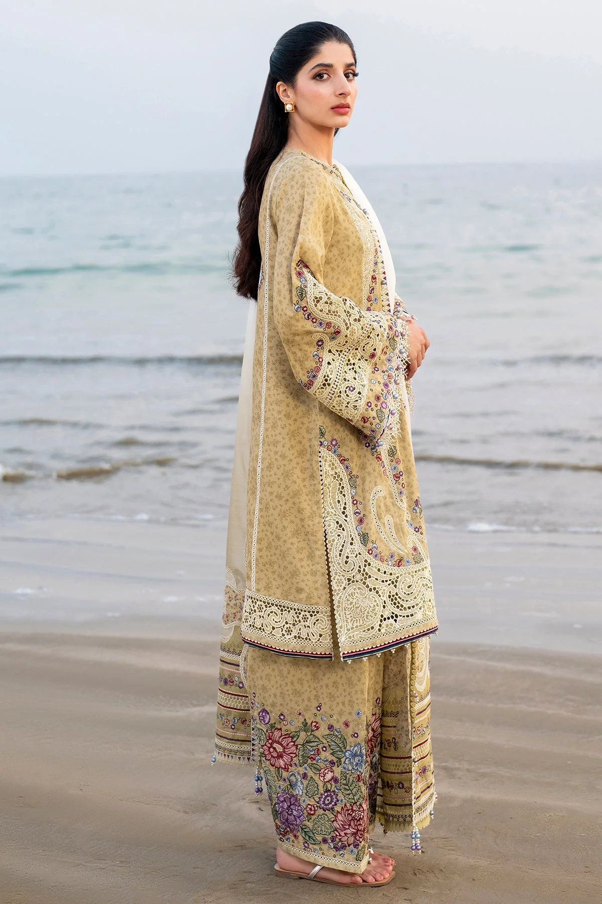 Jazmin Shahkaar Luxury Lawn – SL25-D4 - Image 5