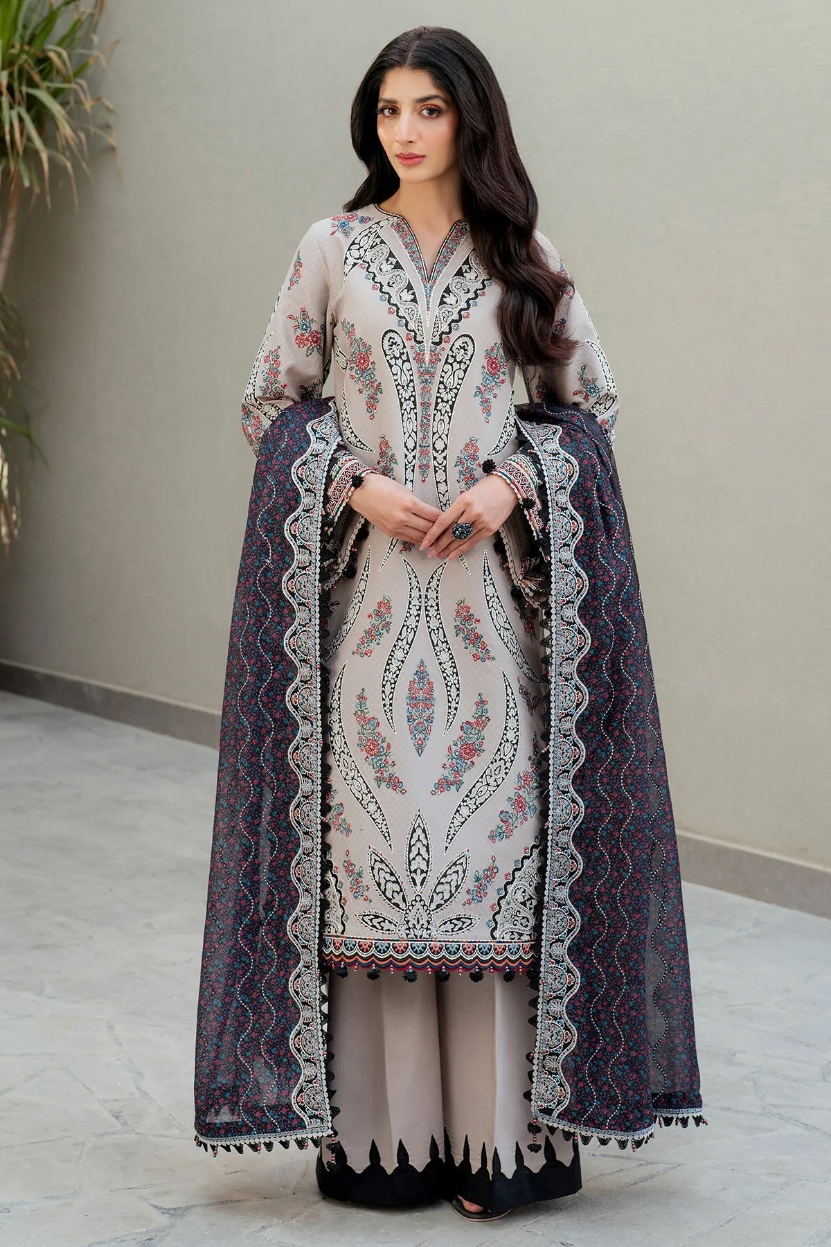 Jazmin Shahkaar Luxury Lawn – SL25-D7 - Image 5