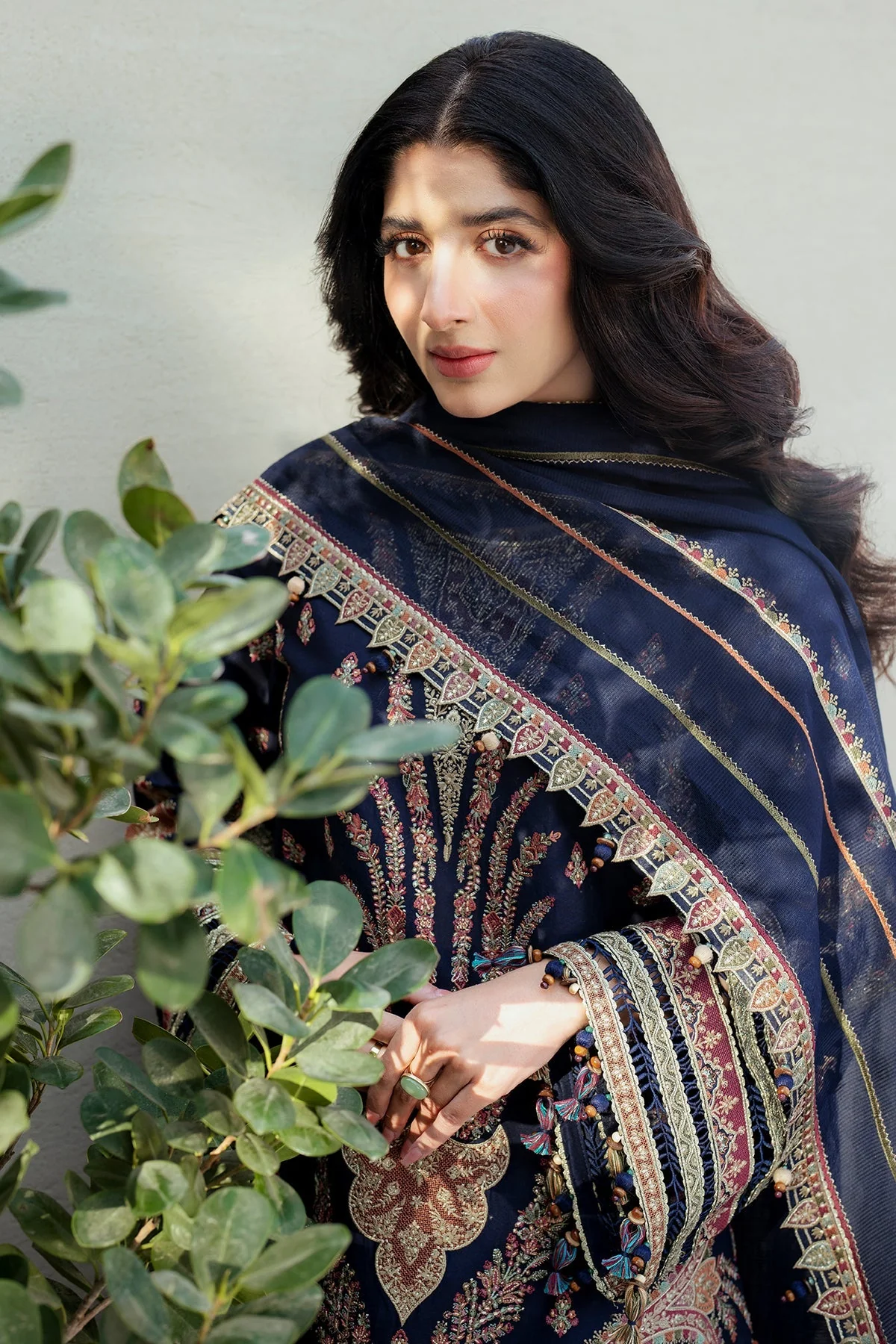 Jazmin Shahkaar Luxury Lawn – SL25-D8 - Image 6
