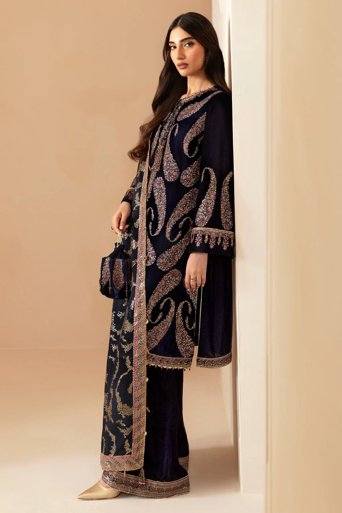 Jazmin The Velvet Edit Embroidered Formals – VF-2024 - Image 4